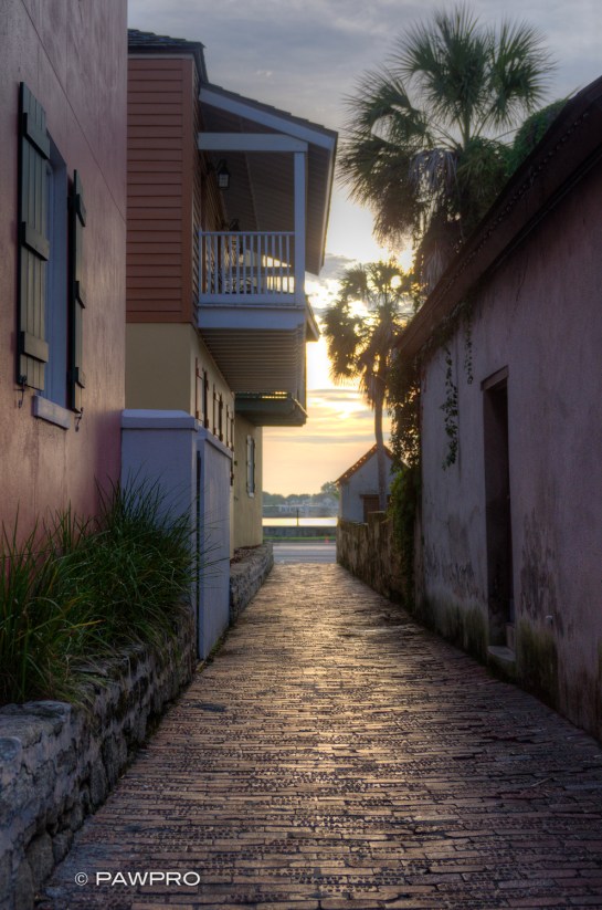 Historic St. Augustine, FL side street. ©Pawpro Media