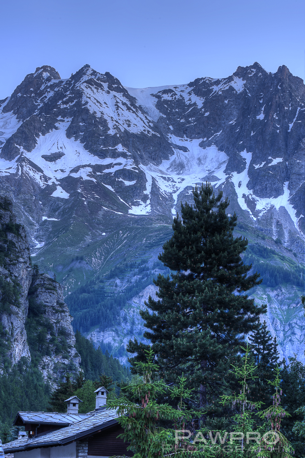 _PAW8700_1_2_3_tonemapped